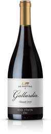 De Martino Cinsault Gallardia Valle Del Itata 2020 bottle, premium red wine from Valle Del Itata, Chile.